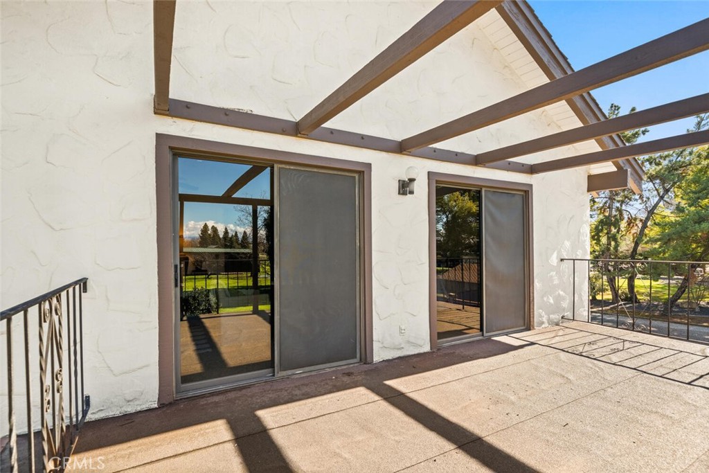 1041 Washington Property Photo 37