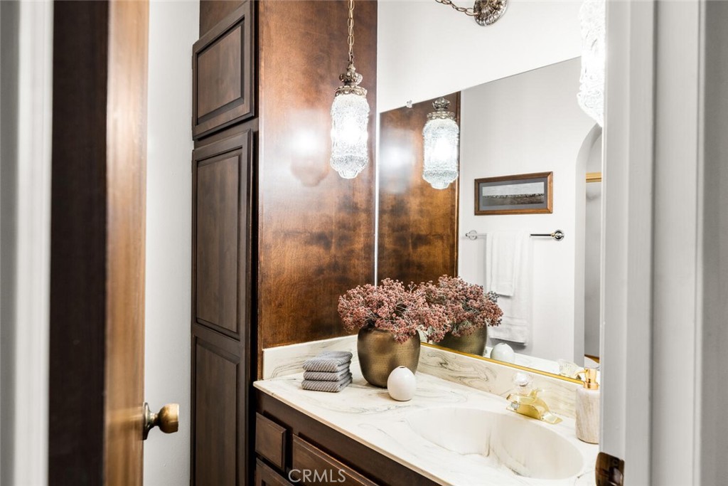 1041 Washington Property Photo 40