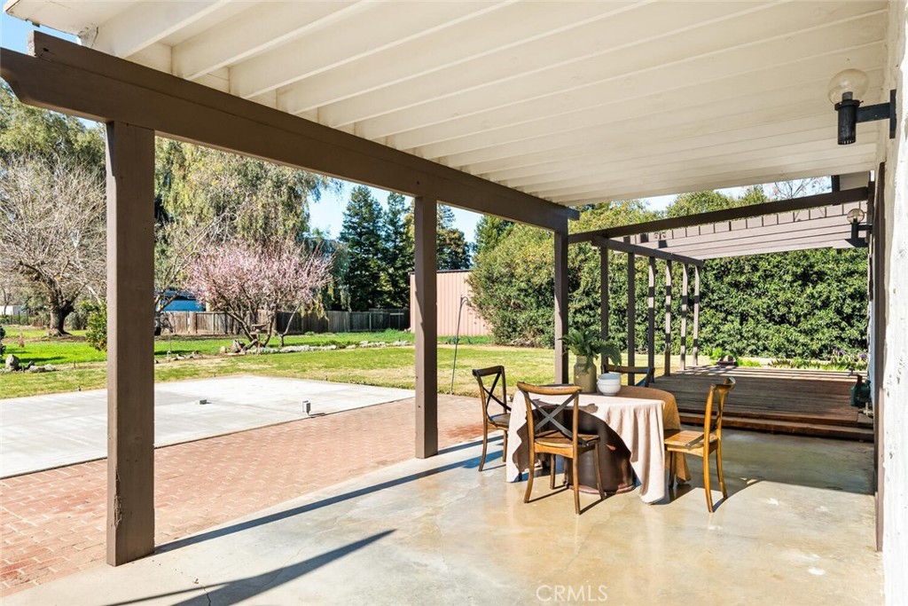 1041 Washington Property Photo 45
