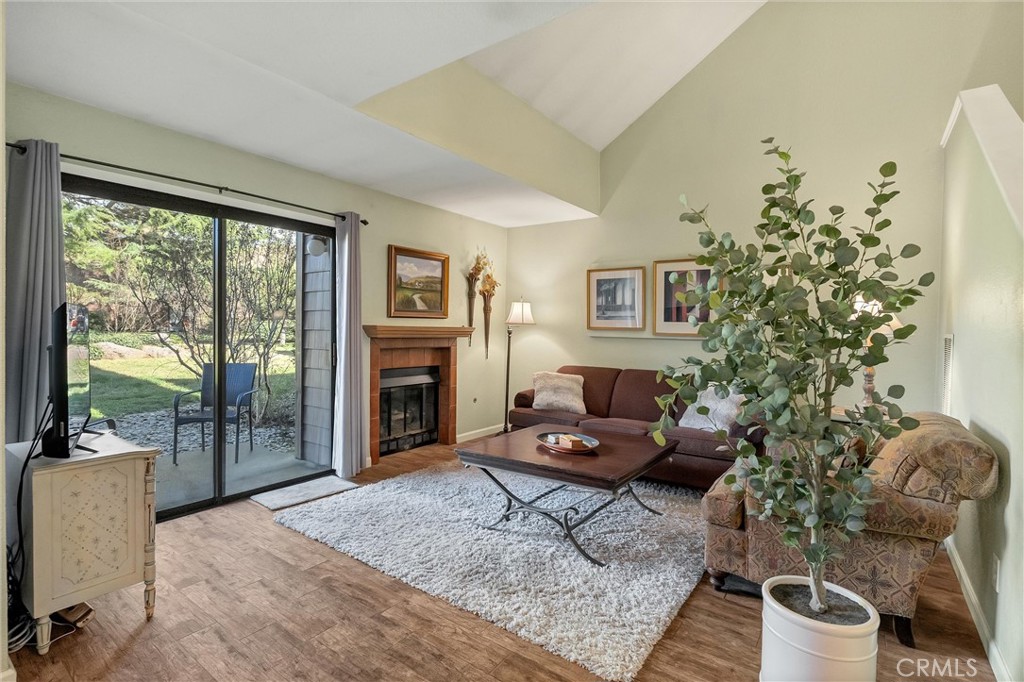 2500 Shooting Star Way Property Photo 8