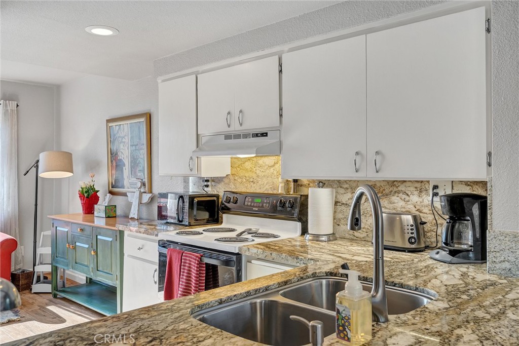 2500 Shooting Star Way Property Photo 18