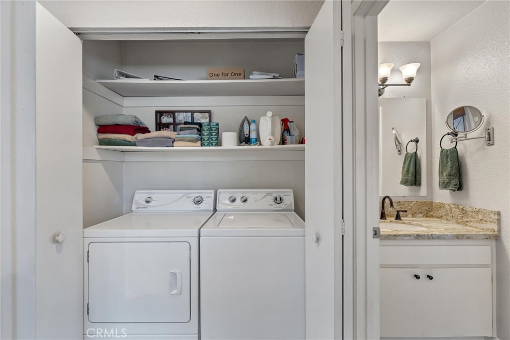 2500 Shooting Star Way Property Photo 27