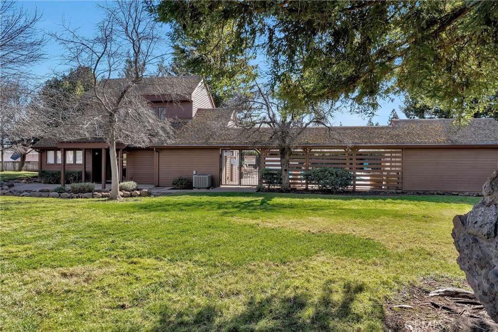 2500 Shooting Star Way Property Photo 33