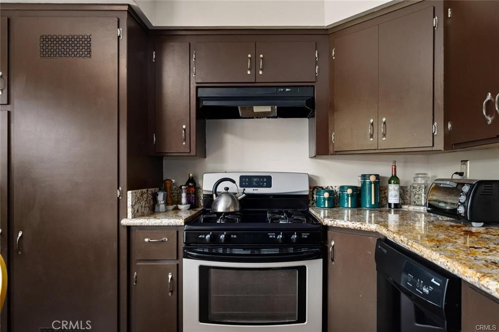 30 Plaza Way 7 Property Photo 12