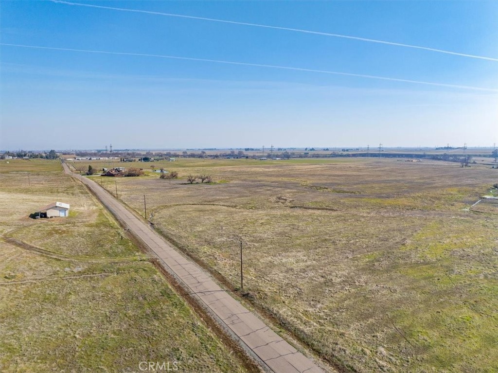 20225 Stewart Property Photo 11