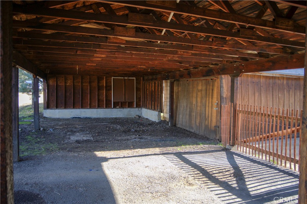 905 Campbell Property Photo 8