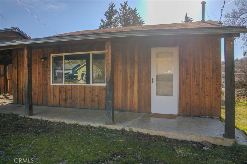905 Campbell Property Photo 11