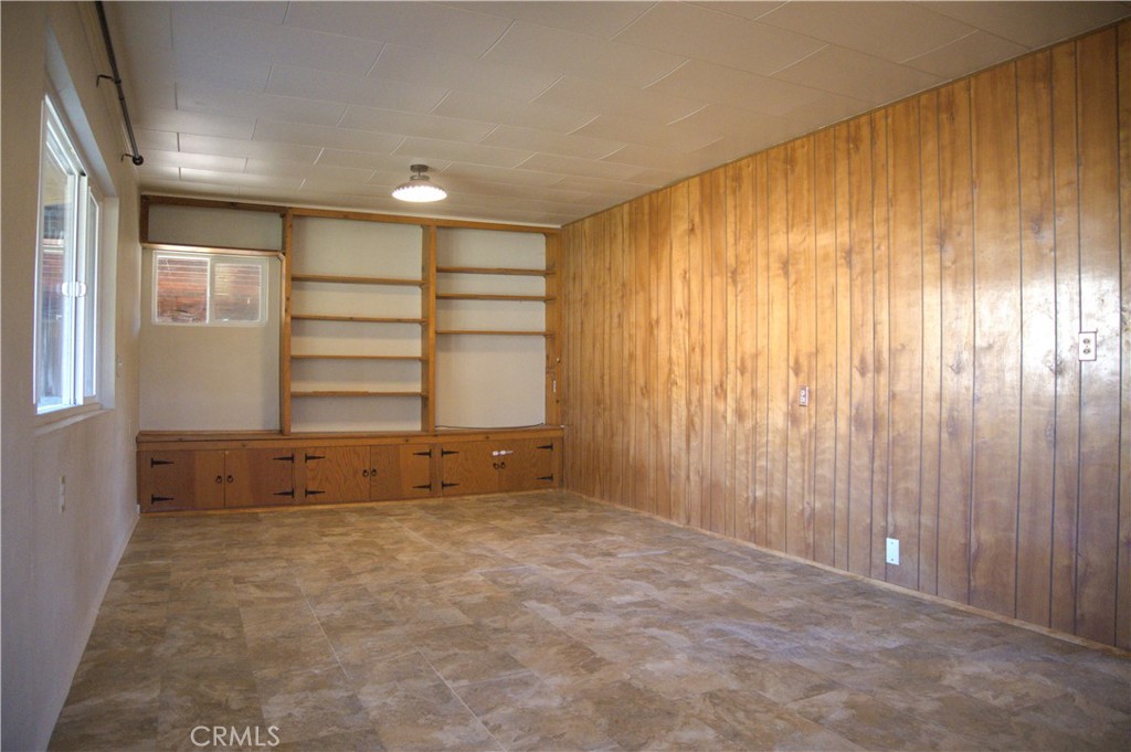 905 Campbell Property Photo 12