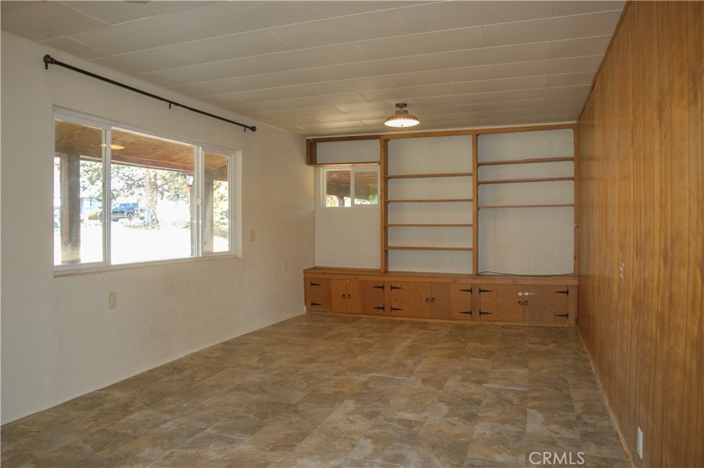 905 Campbell Property Photo 14