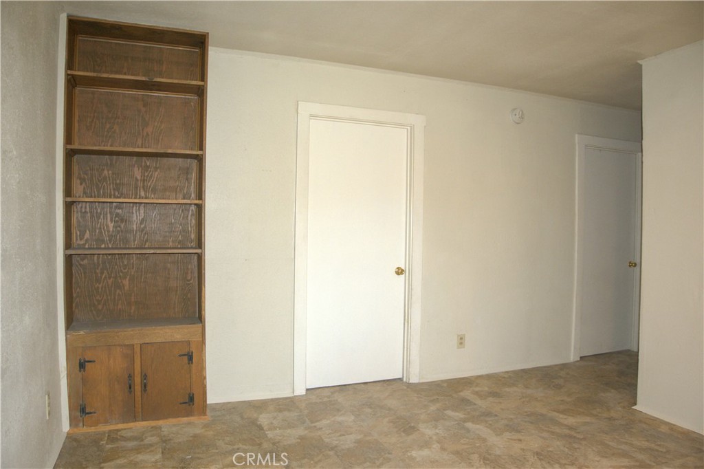 905 Campbell Property Photo 17
