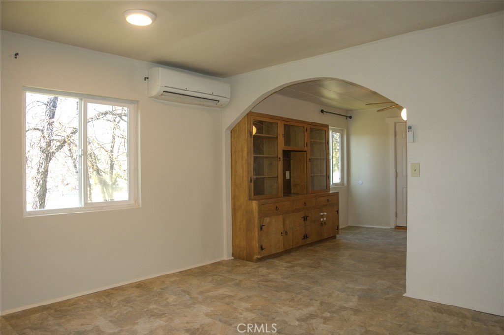 905 Campbell Property Photo 18