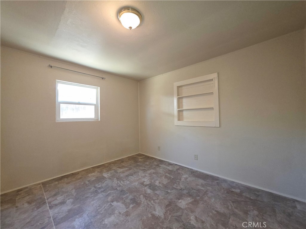 905 Campbell Property Photo 24