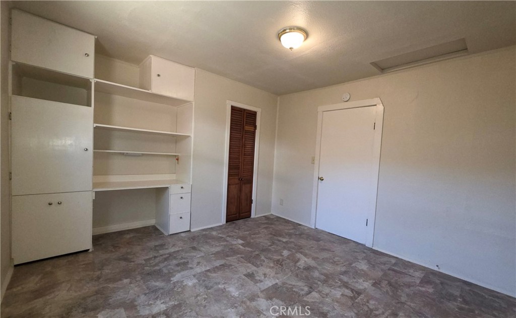 905 Campbell Property Photo 27