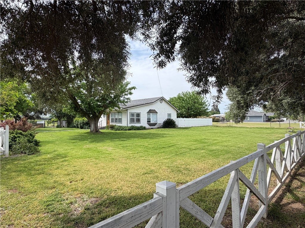 4371 County Road H Property Photo 3