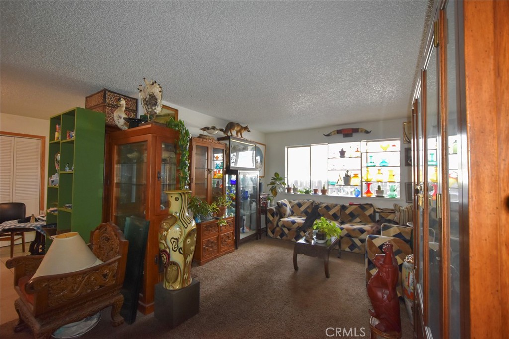 908 Miner St Property Photo 2