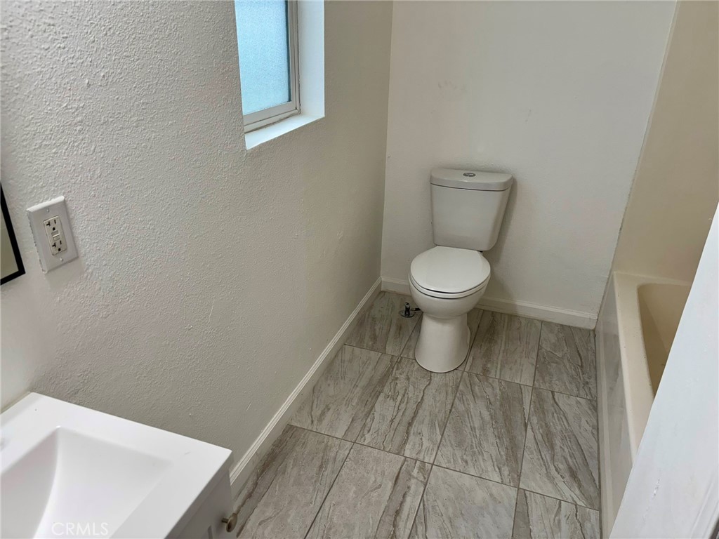 12 Ellis Property Photo 10