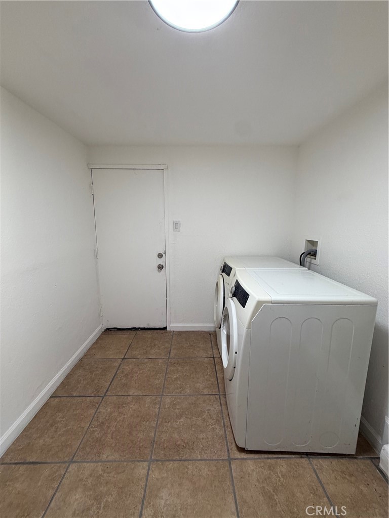 12 Ellis Property Photo 21