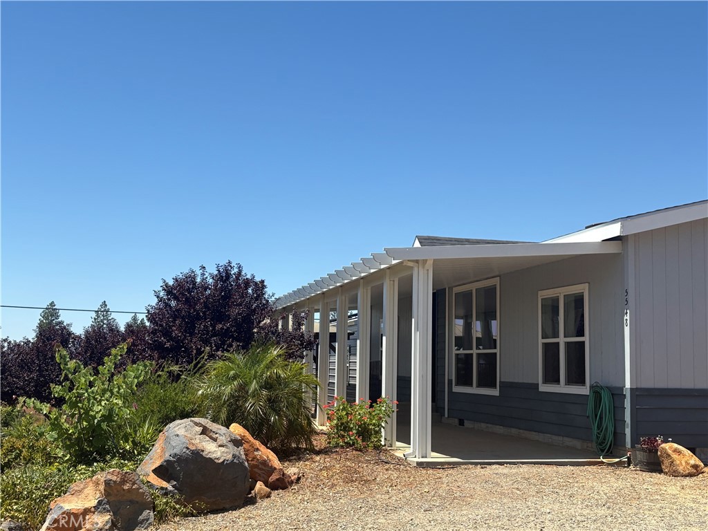 5548 Newland Property Photo 1