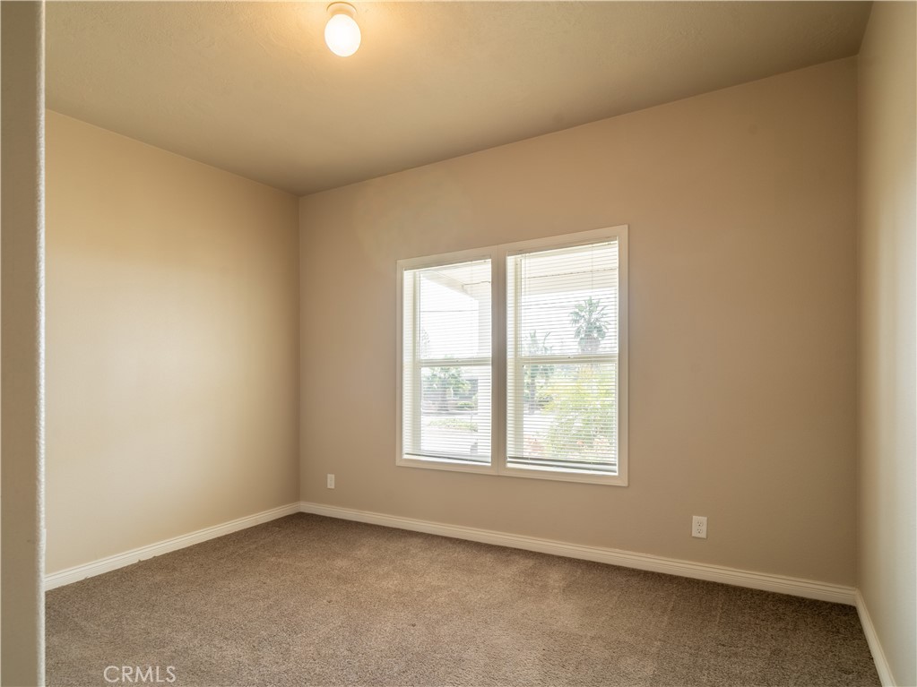 5548 Newland Property Photo 9
