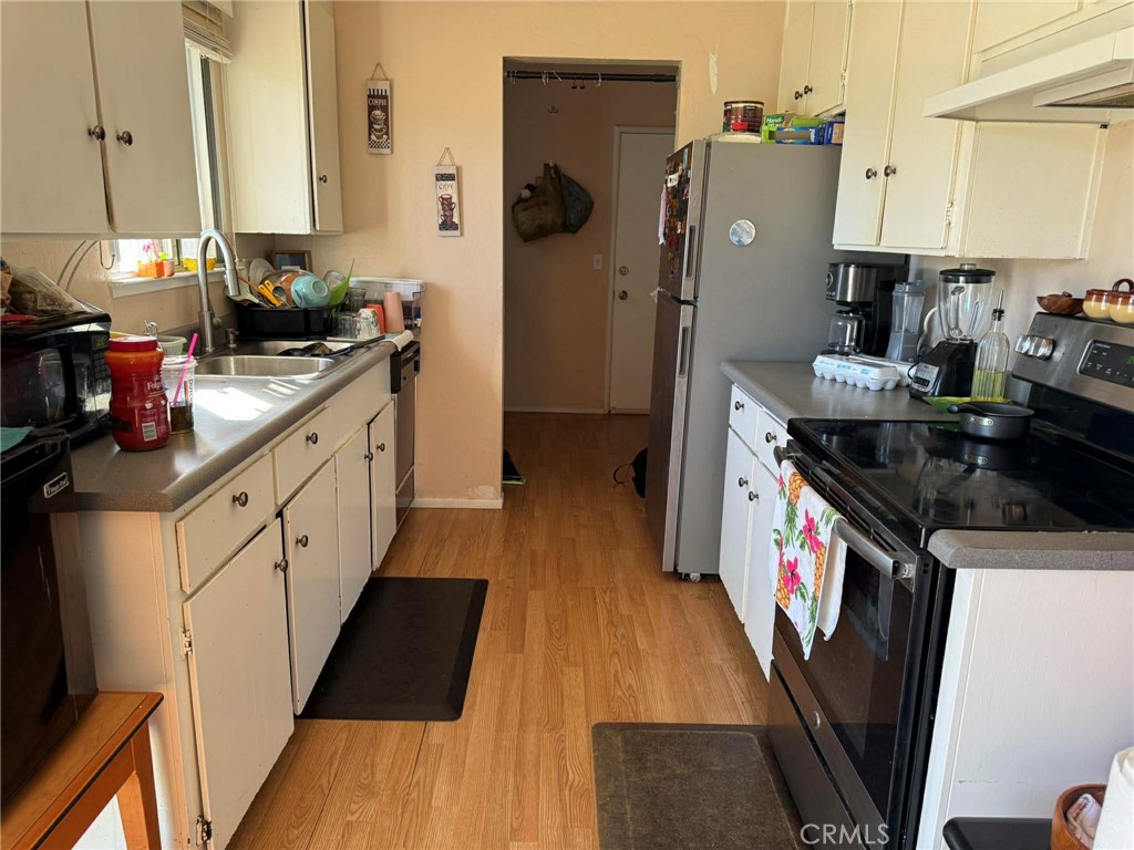 2613 Forestview Property Photo 4