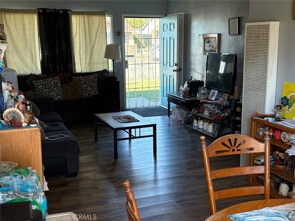 2613 Forestview Property Photo 7