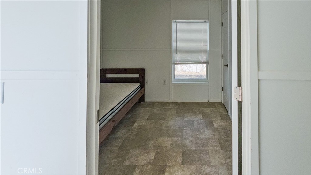4830 Hall Property Photo 28