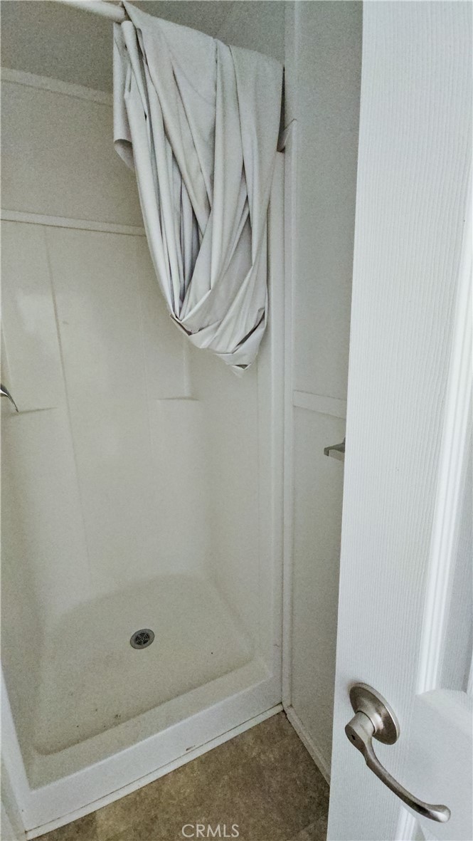 4830 Hall Property Photo 32