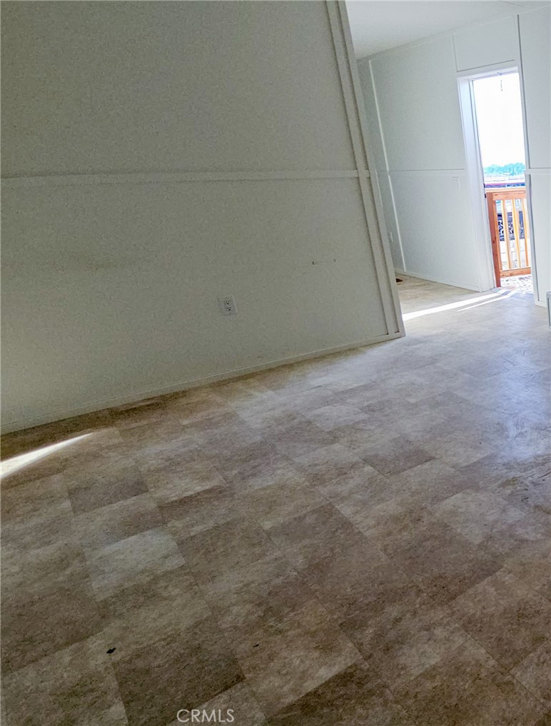 4830 Hall Property Photo 33