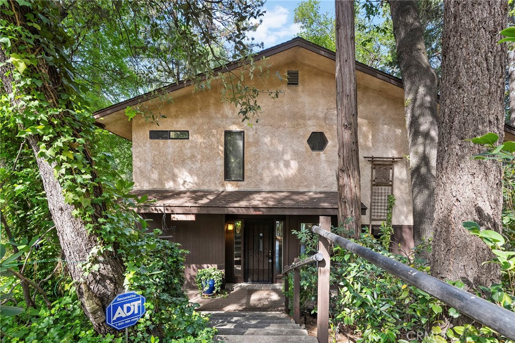 14243 Wycliff Way Property Photo 6