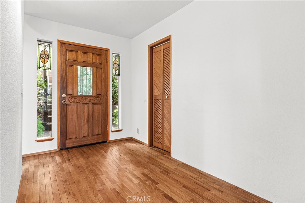 14243 Wycliff Way Property Photo 8