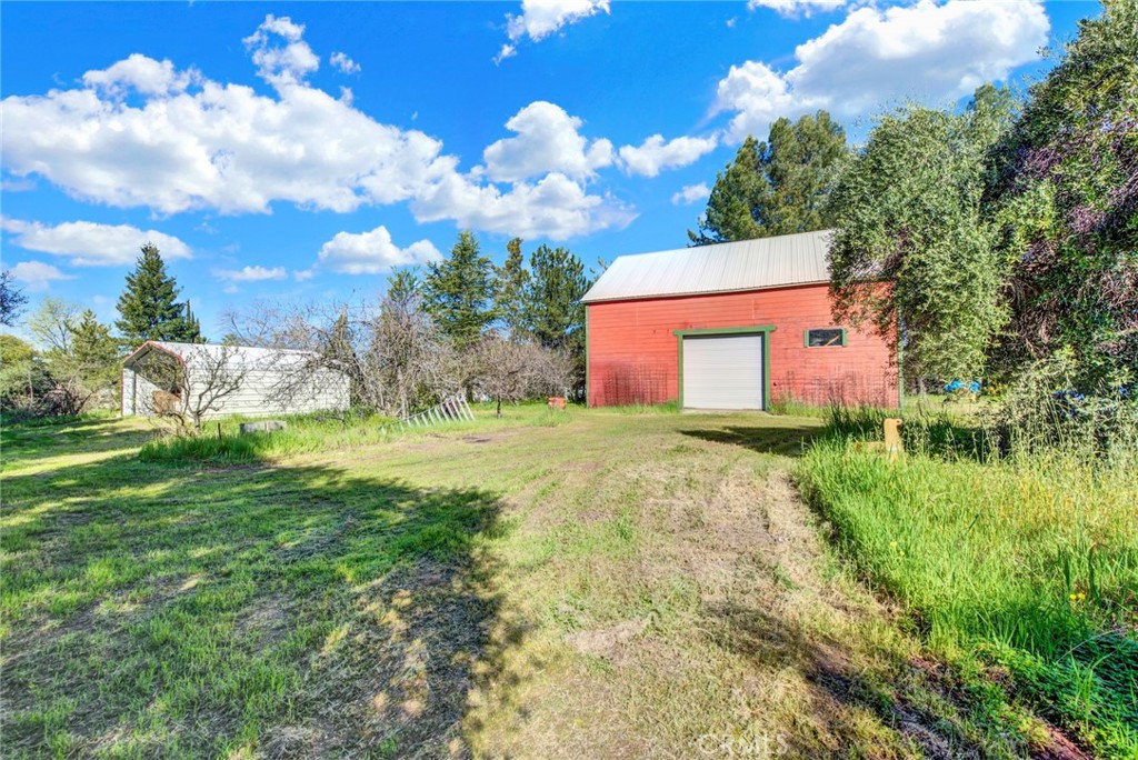 3829 Gardiner Ferry Road Property Photo 9