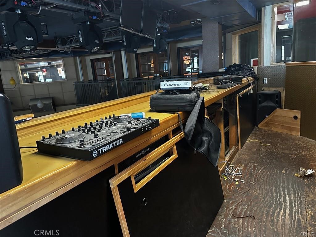 200 Wall Street Property Photo 27