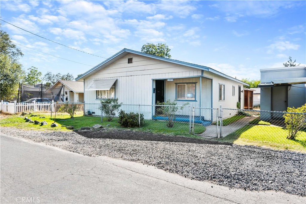 3142 Burlington Property Photo 4