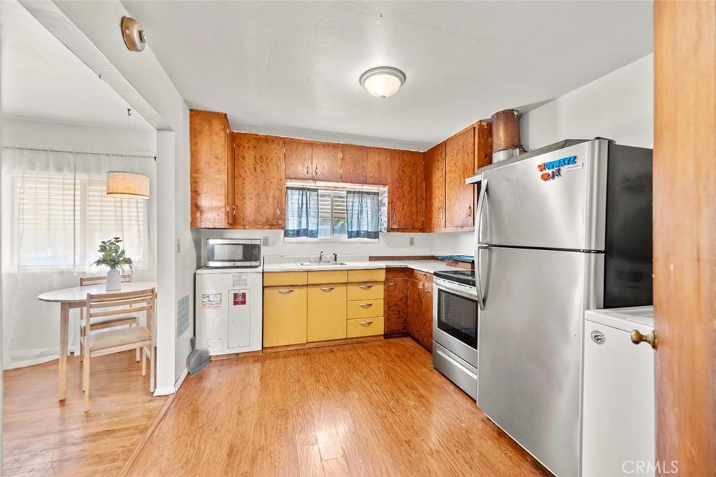 3142 Burlington Property Photo 10