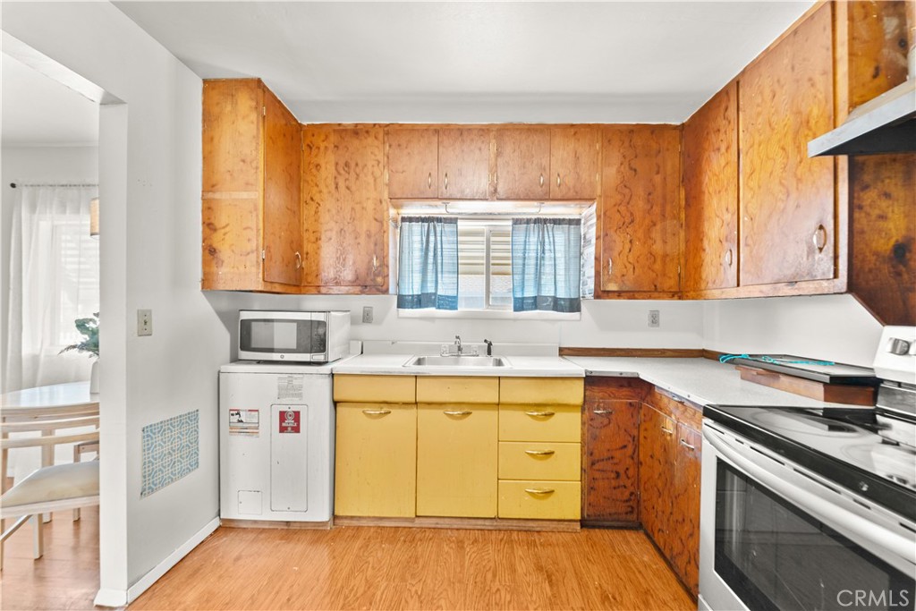 3142 Burlington Property Photo 12