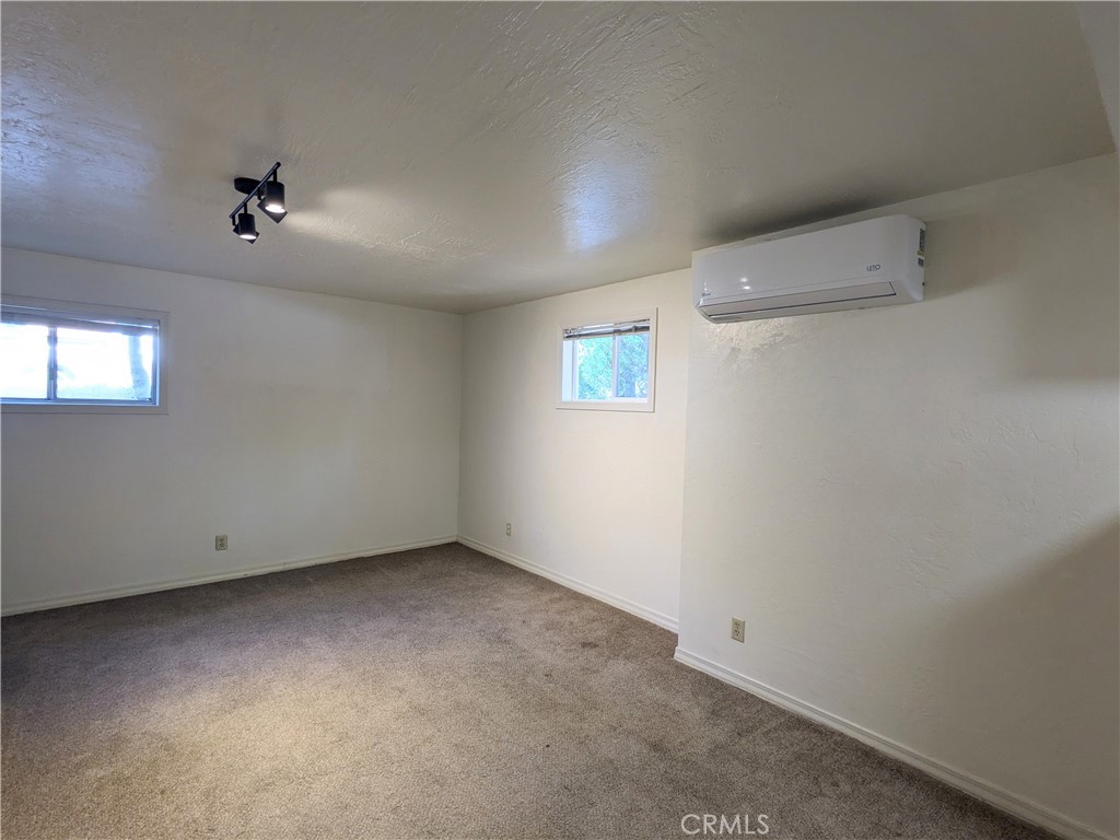131 W 3rd Property Photo 49