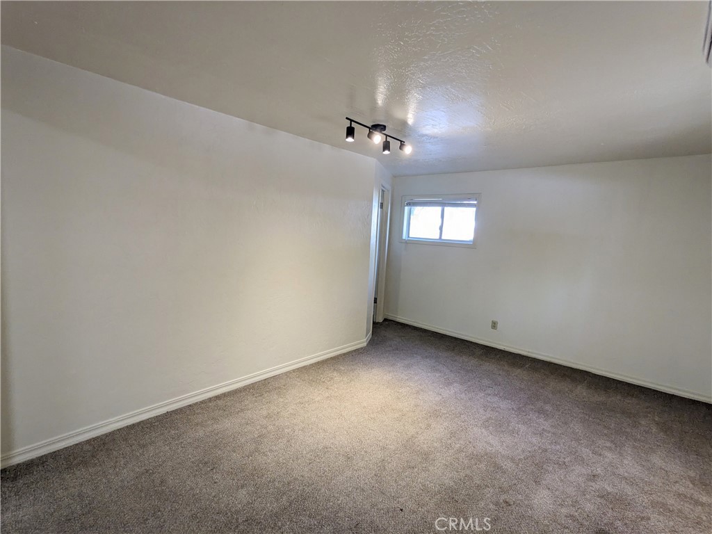 131 W 3rd Property Photo 50