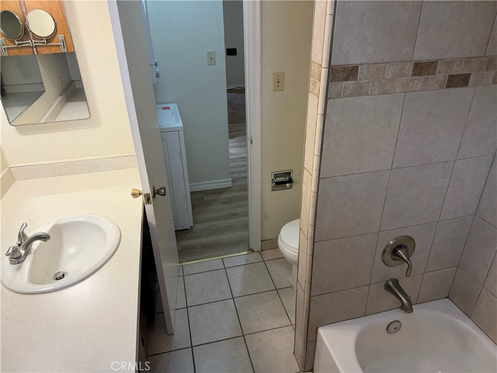 131 W 3rd Property Photo 58