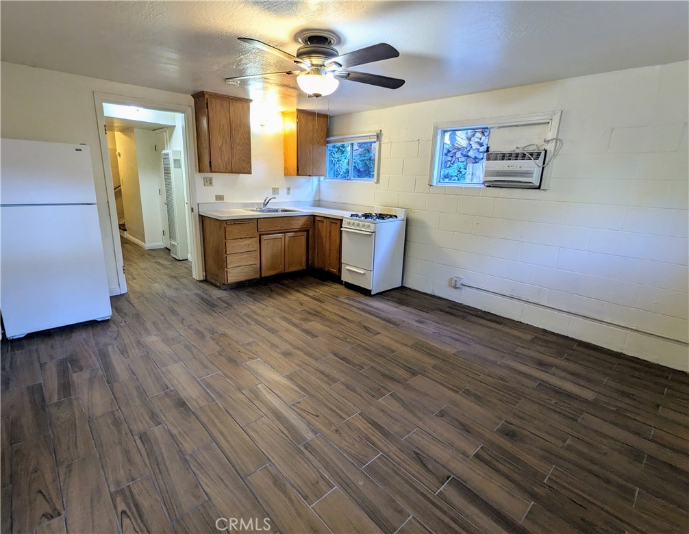 131 W 3rd Property Photo 65