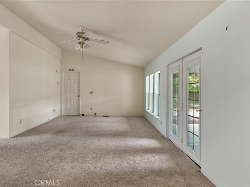 2050 Springfield 101 Property Photo 8