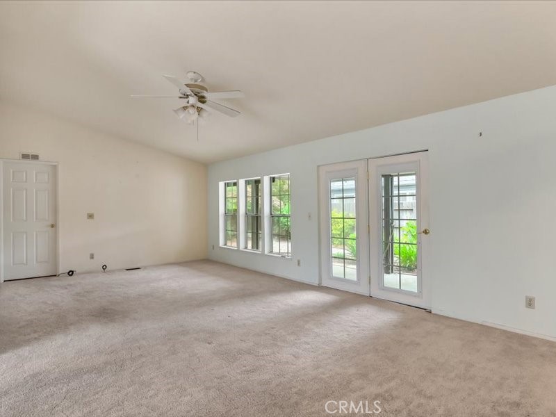 2050 Springfield 101 Property Photo 9