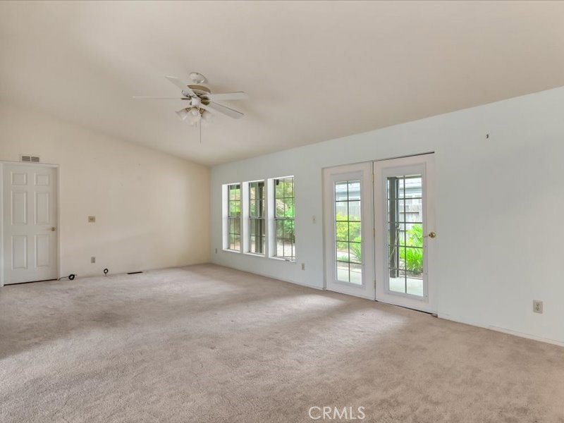 2050 Springfield 101 Property Photo 9