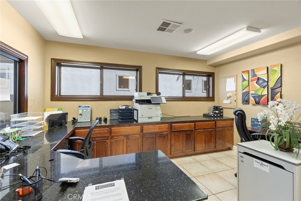 331 Elm Street Property Photo 4