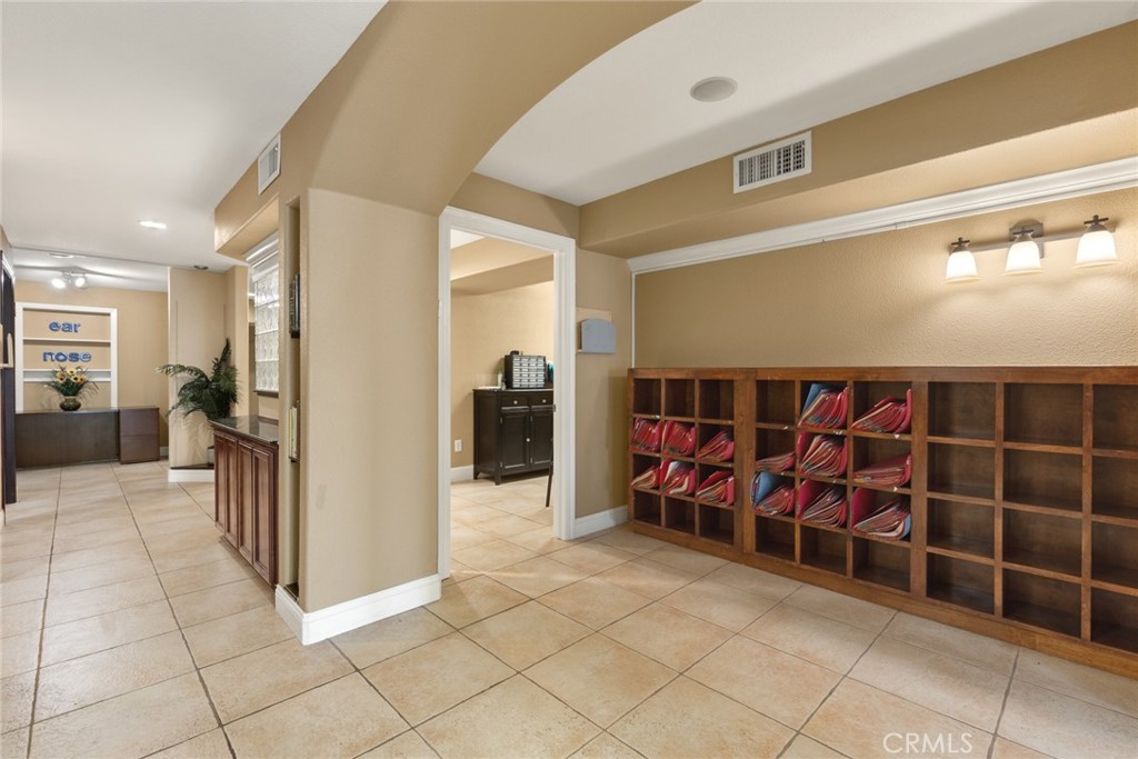 331 Elm Street Property Photo 6