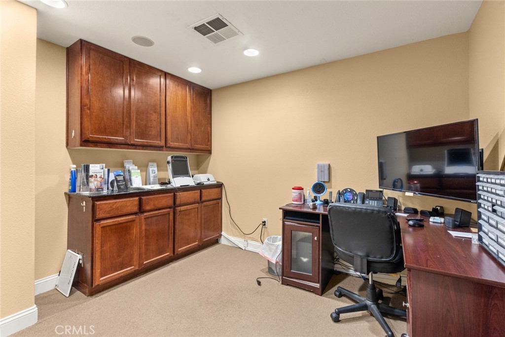 331 Elm Street Property Photo 10