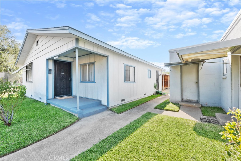 3142 Burlington Property Photo