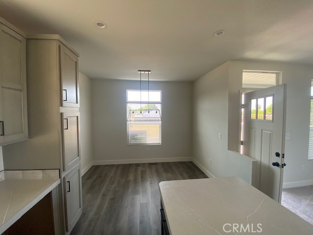 2920 Clark L-6 Property Photo 6