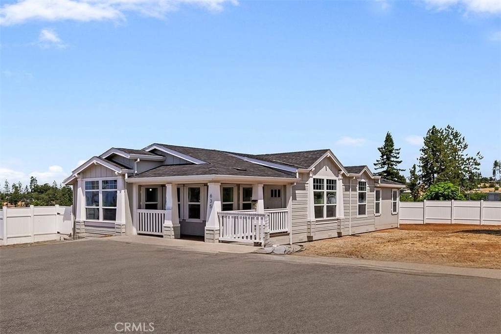 635 Boquest Boulevard Property Photo 1