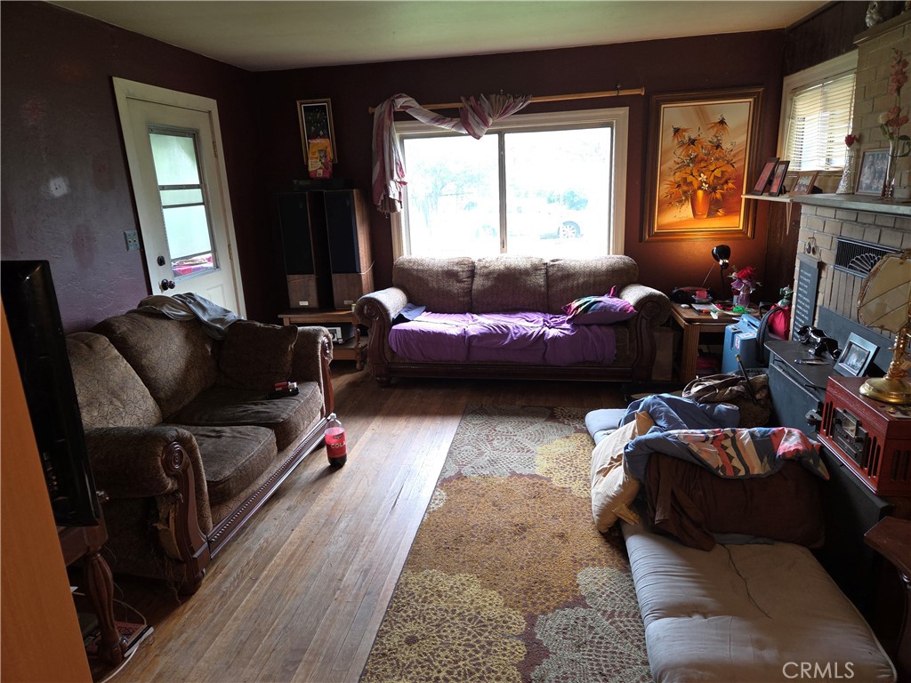 300 Chestnut Property Photo 2