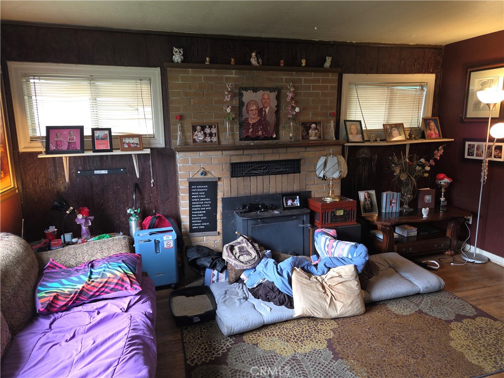 300 Chestnut Property Photo 4